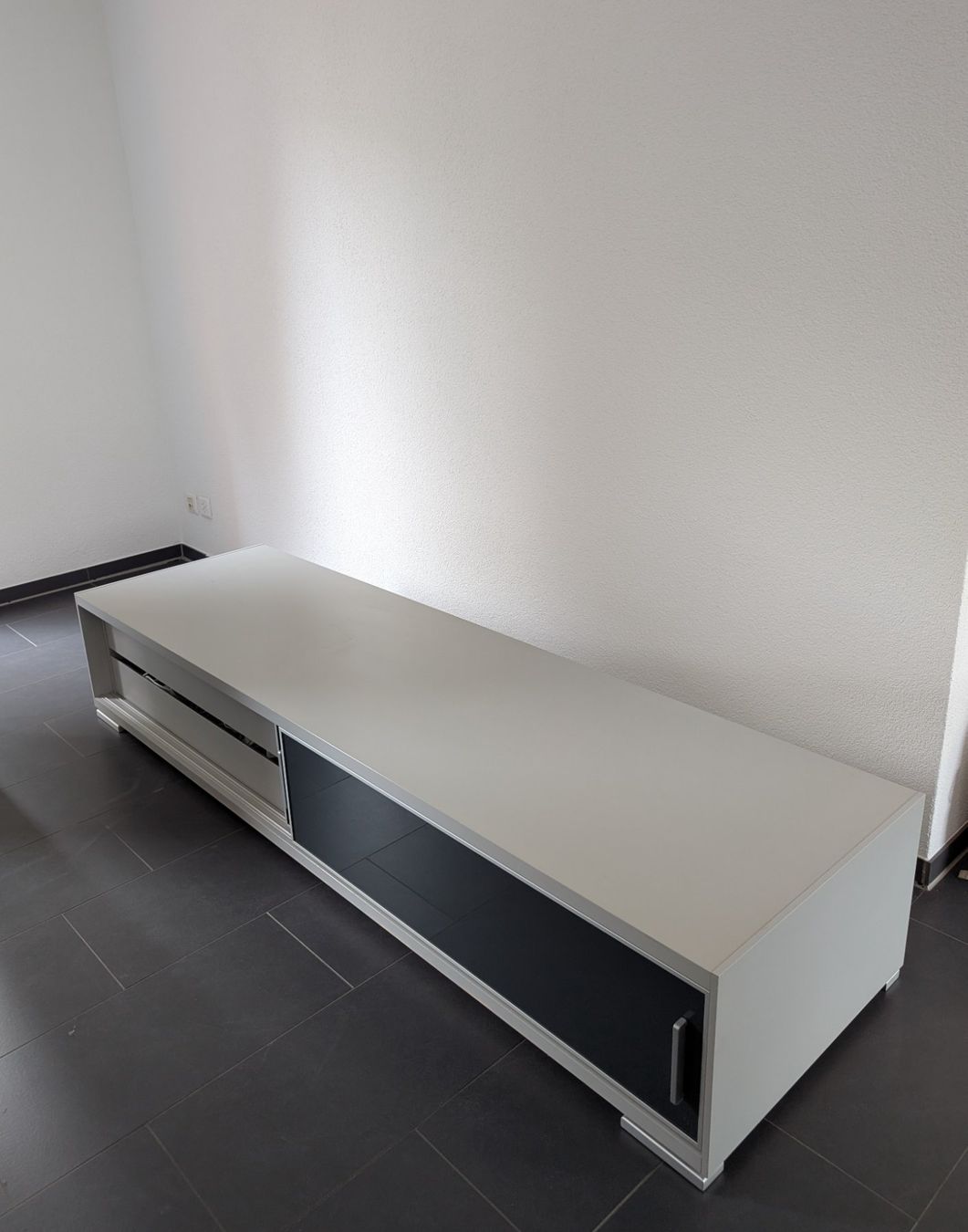 TV Möbel: TV Möbel Lowboard – Gebraucht aus Rafz von 900901 4