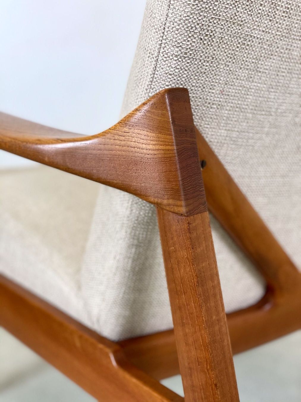 Poltrone: Danish Teak Easy Chairs Kindt Larsen 60s – Usato da Basel venduto da MidMod20C