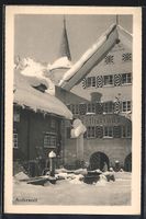 Andermatt, Partie am Rathaus mit Brunnen