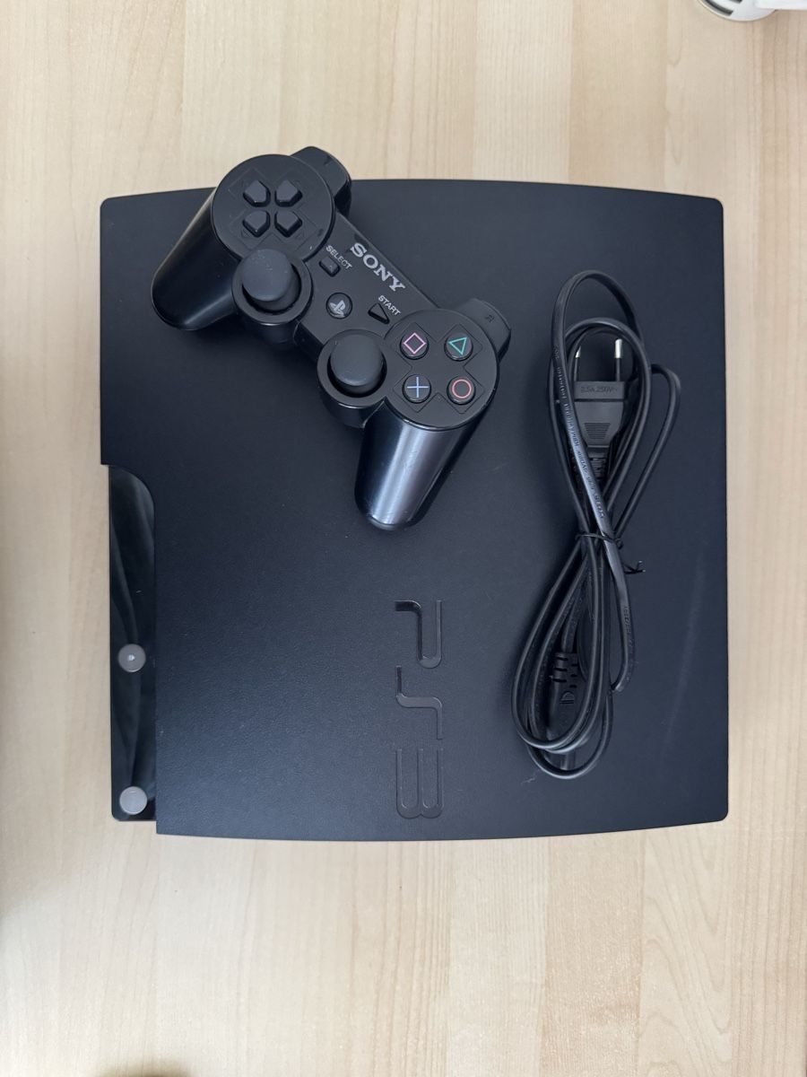 Sony Console: Sony PlayStation 3 Konsole mit Controller guter Zustand – Usato da Aarau venduto da Tastee 1