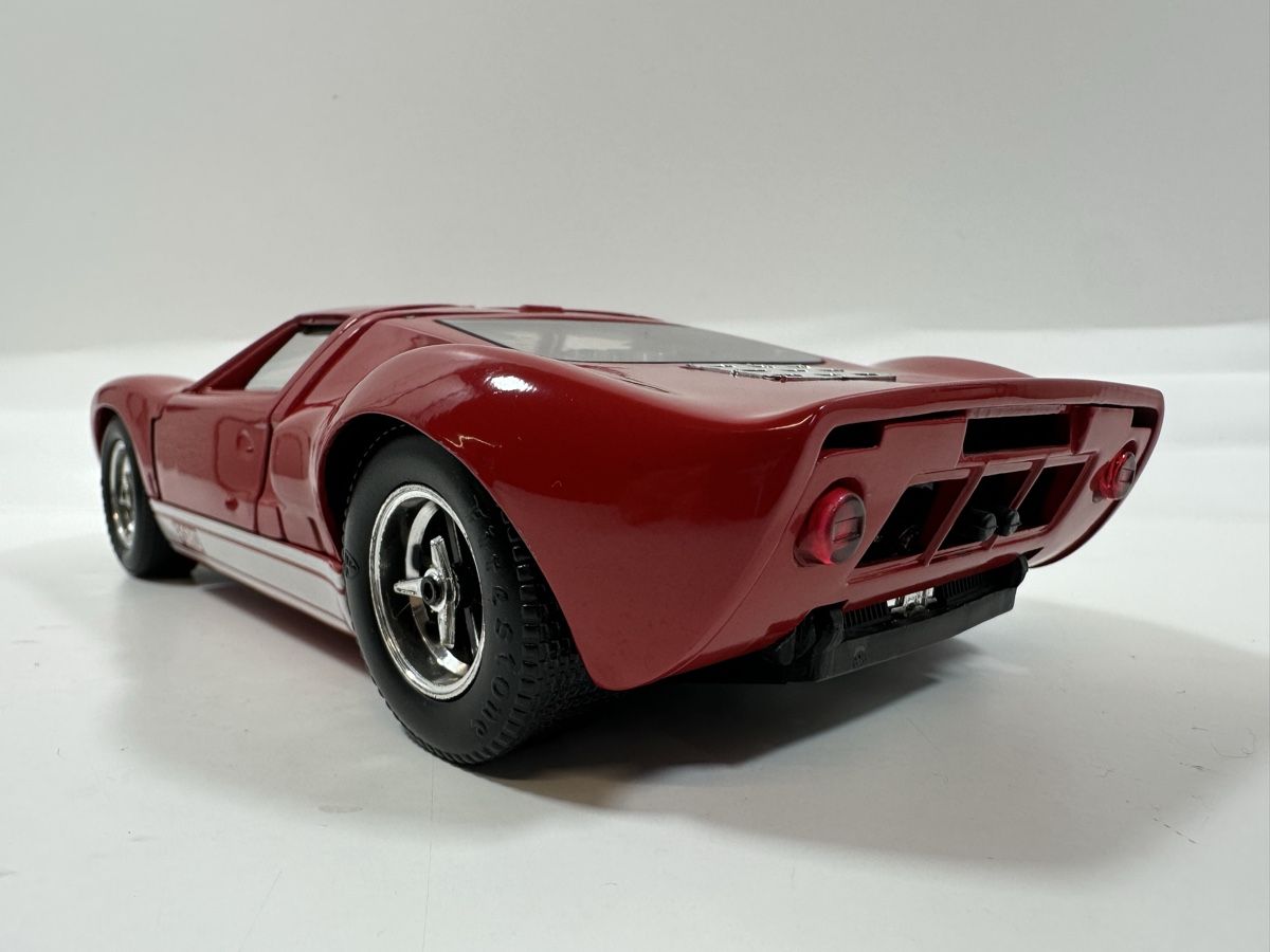 Jouef Modellini d'auto: Ford GT 40 1:18, rot, JOUEF EVOLUTION  – Usato da Zofingen venduto da rf9_x2xt 3