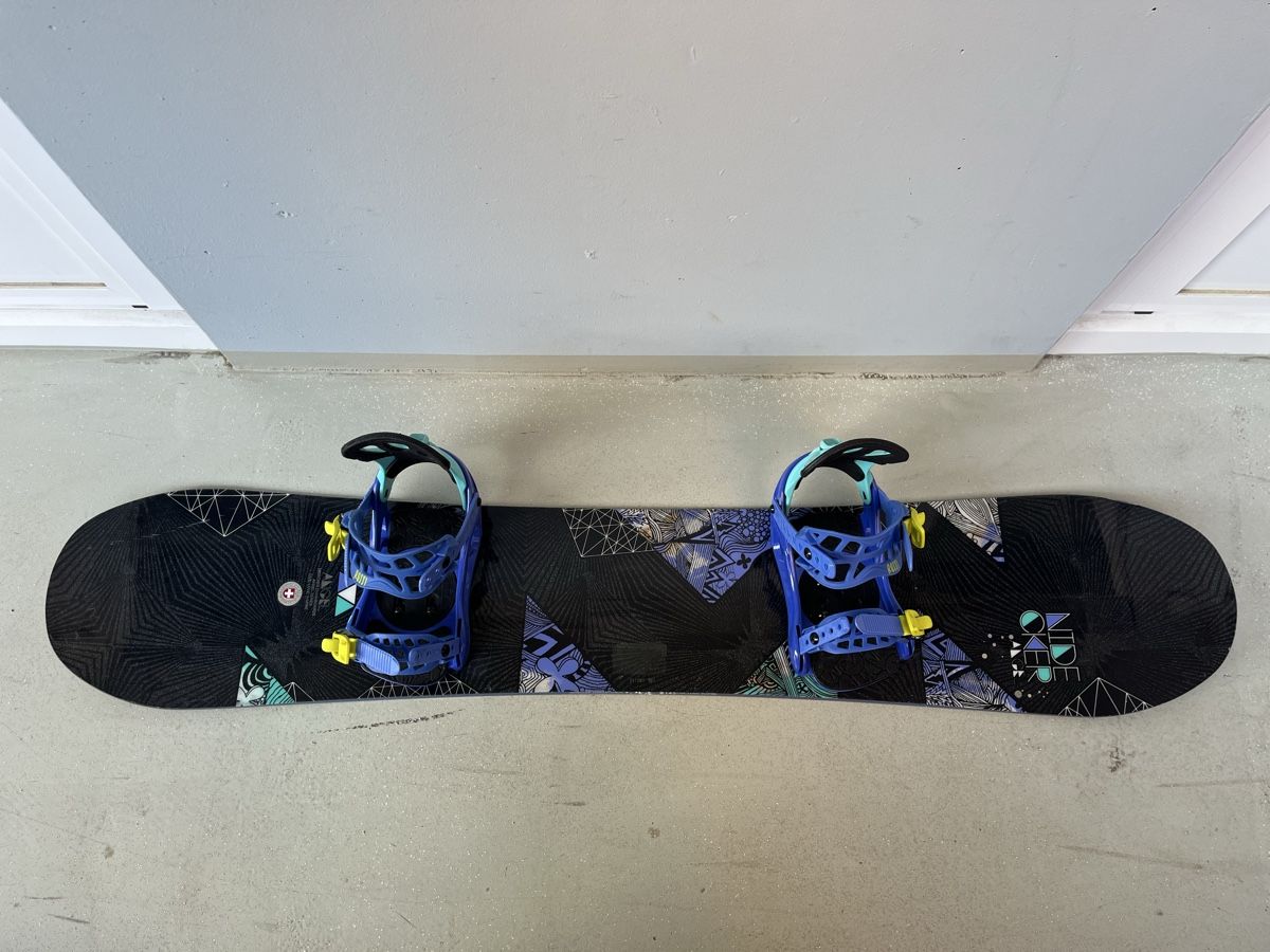 Board: Nidecker Snowboard 145cm inkl. Bindung  – Usato da Horgen venduto da pupcia01 3