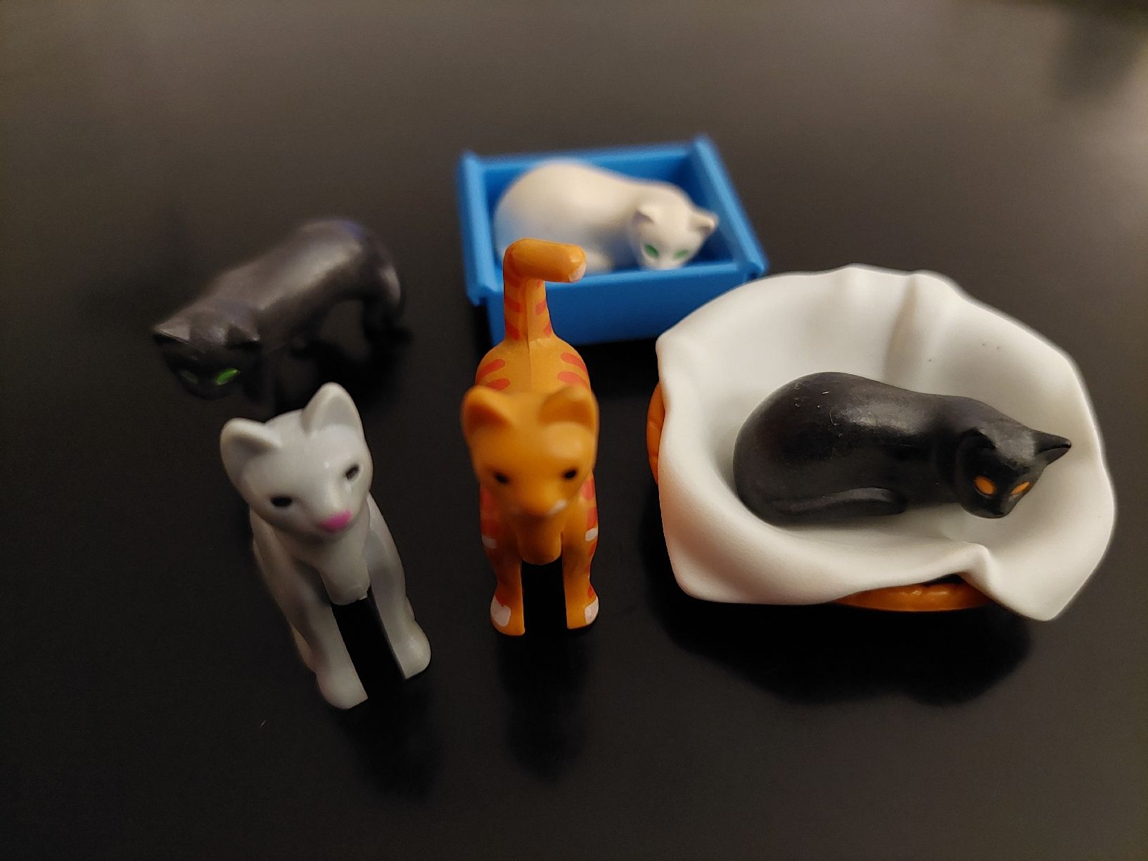 Playmobil Spielzeuge: 5 Playmobil Katzen – Gebraucht aus Zetzwil von lanst08 1