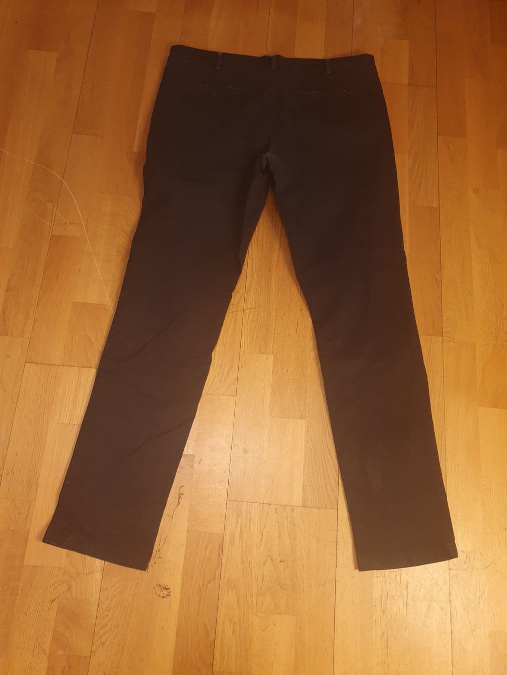 Hosen: H & M Jeans blau Grösse 48 – Gebraucht aus Zürich von loosebone 1