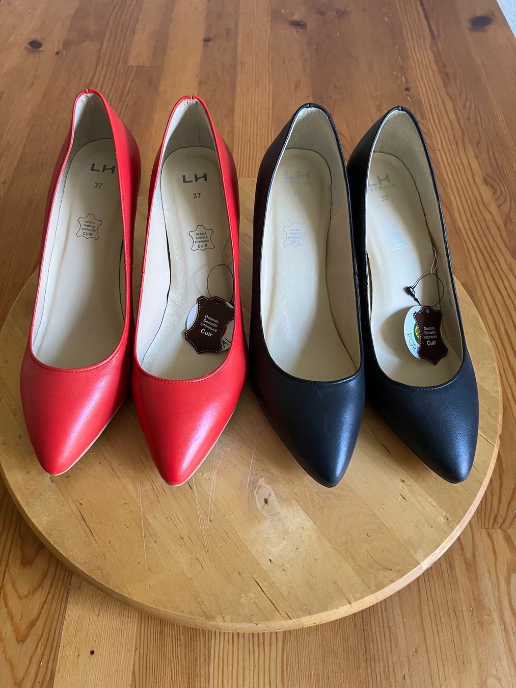 Scarpe da donna: 2 PAAR PUMPS GR. 37 – Nuovo (secondo la descrizione) da Schaffhausen venduto da susiquatro01