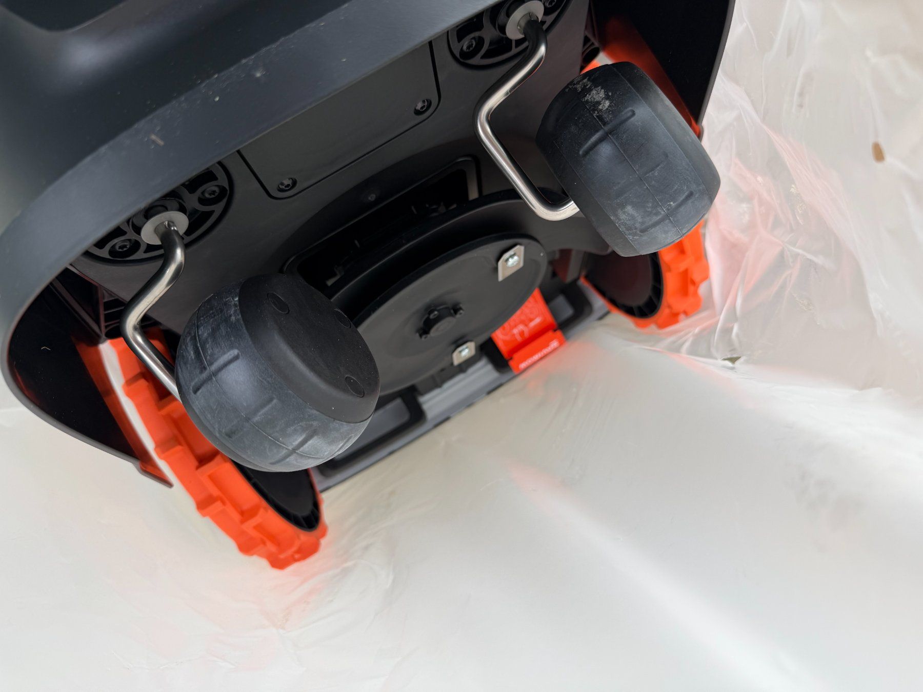 Segway Tagliaerba: Neuf - Segway Navimow i105e + Garage + Module Access+ 4G – Nuovo e nell'imballaggio originale da St-Légier-Chiésaz venduto da cbrodard1 4