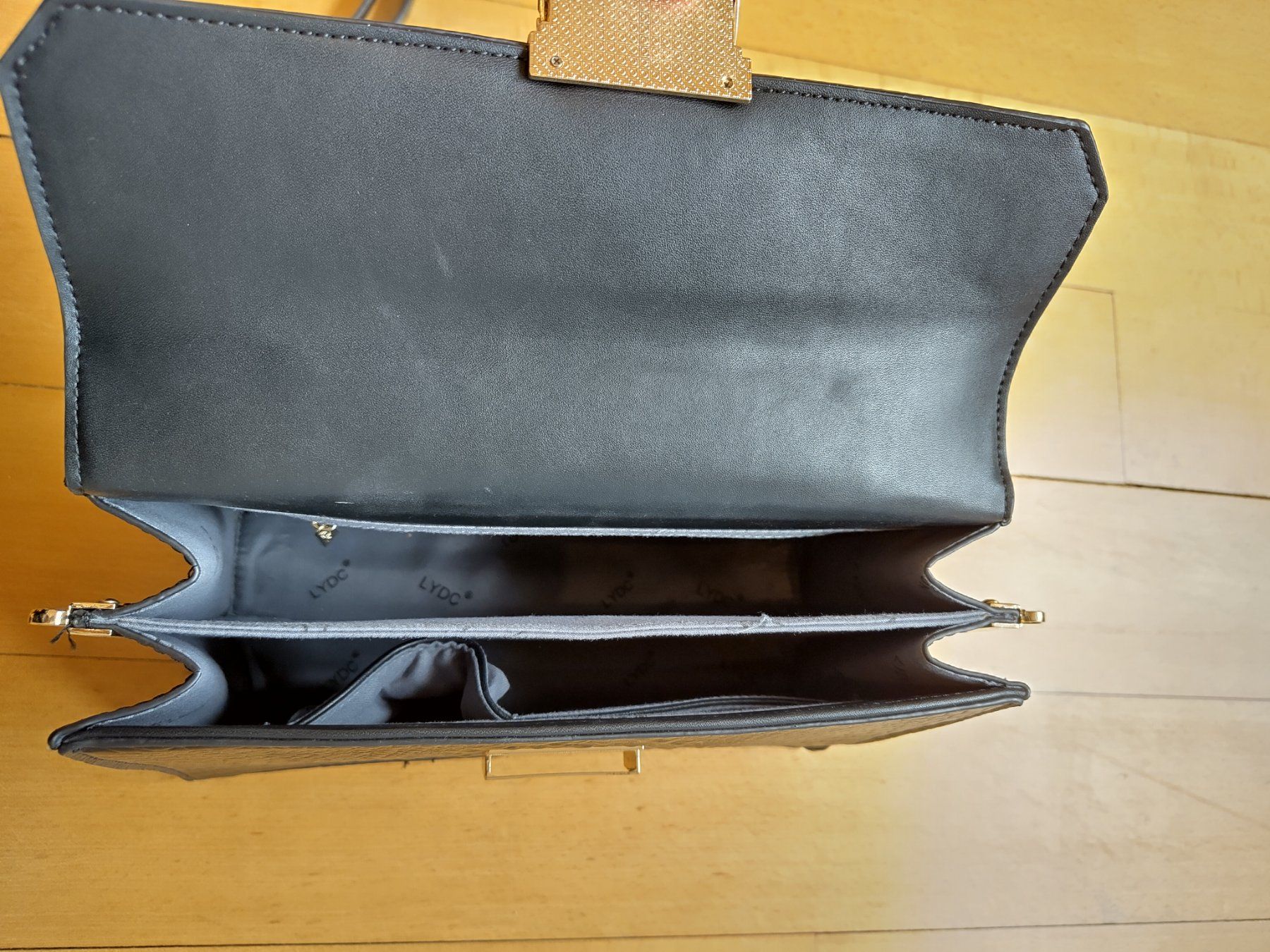 Sacs femmes: Handtasche Schwarz – D'occasion à Bern par nik_nxd9 5