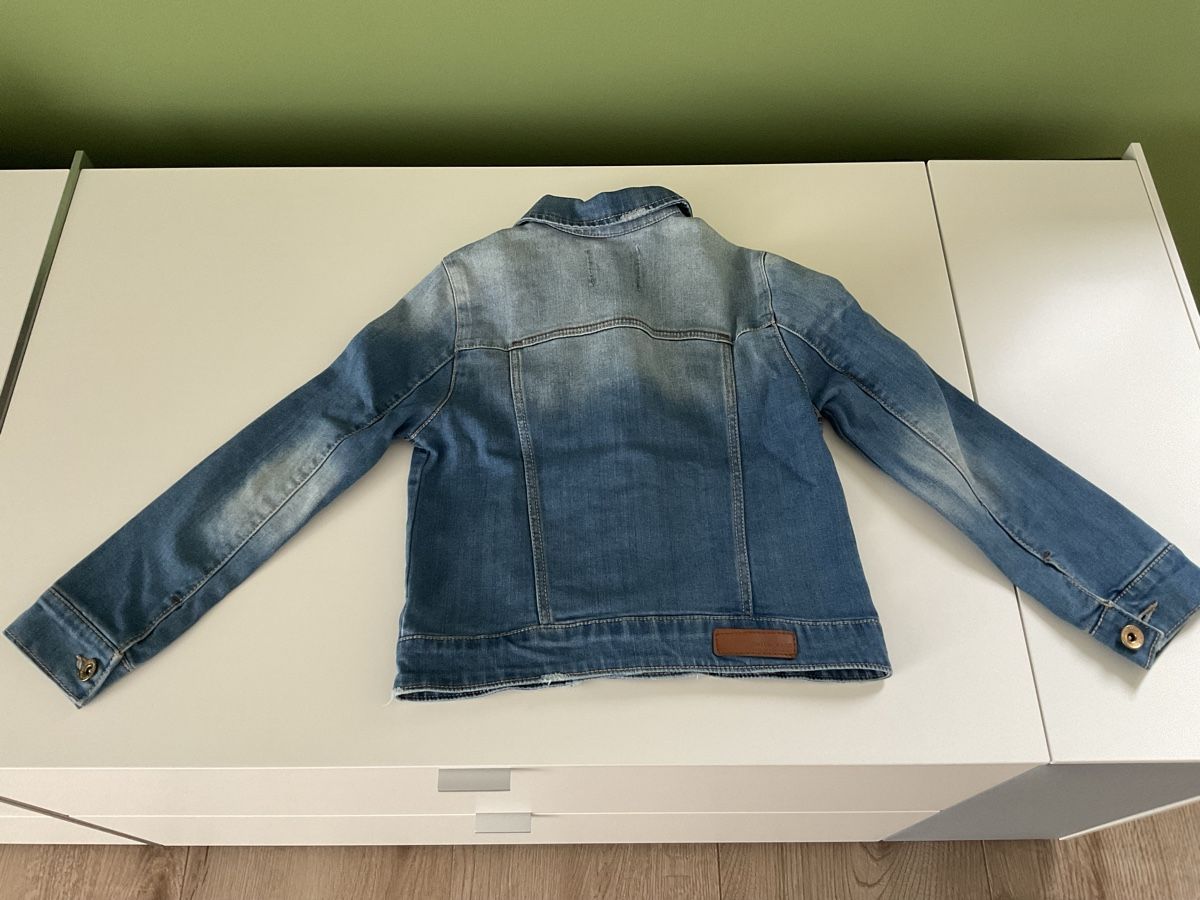 Zara Giacche & Cappotti: Jeans Jacke Mädchen Gr. 122/128 – Nuovo (secondo la descrizione) da Pfäffikon ZH venduto da Ben0707 1