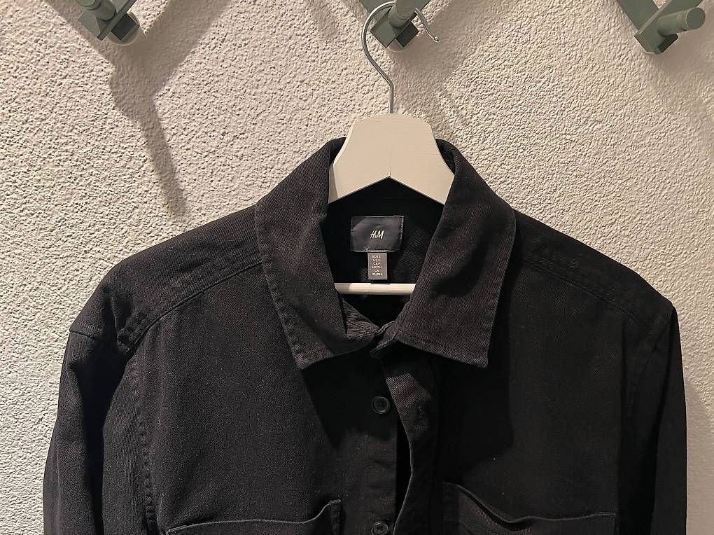 H&M Camicie: Schwarzes Overshirt Hemd von H&M, Grösse S – Usato da Horn venduto da timosidler 1