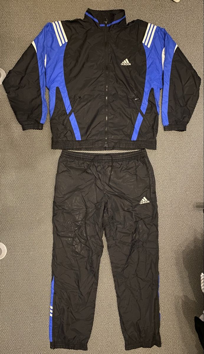 Adidas Lotti di vestiti: Vintage Adidas Traineranzug Grösse L – Usato da Gossau SG venduto da gadi_888