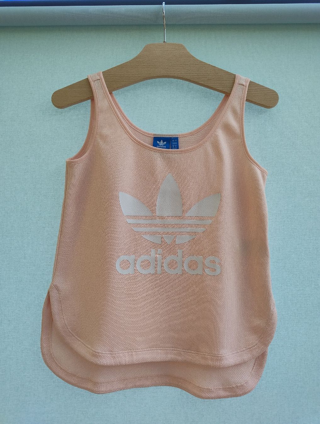 Adidas Tops: Adidas Sport-Top, hellrosa Grösse 34 – Gebraucht aus Kirchberg BE von lauraflu