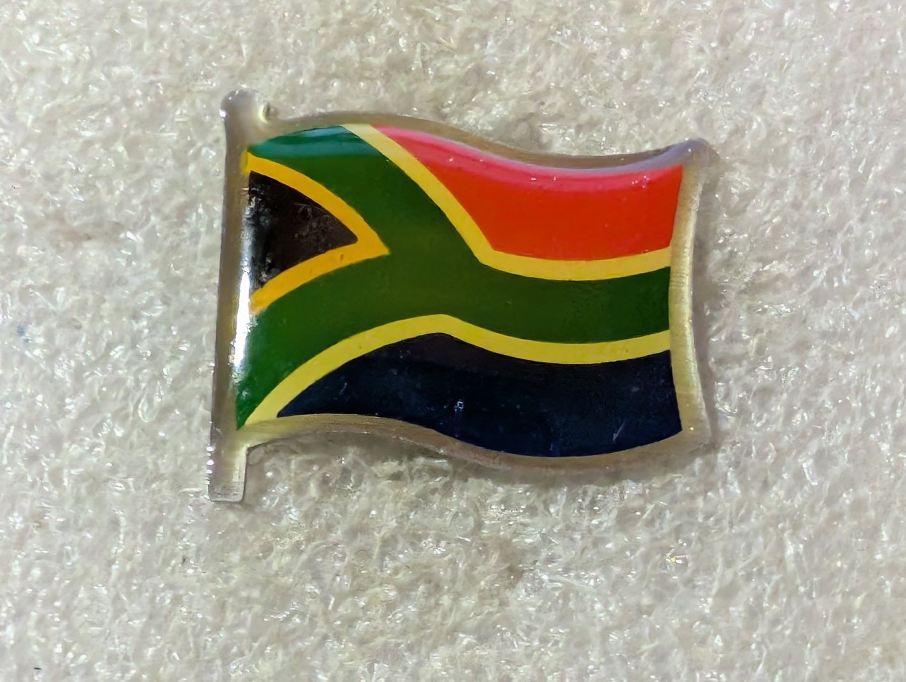 Placchette & Badge: Ansteckpin 129: Flagge Südafrika – Usato da Oppligen venduto da Pin-Fall-Shop