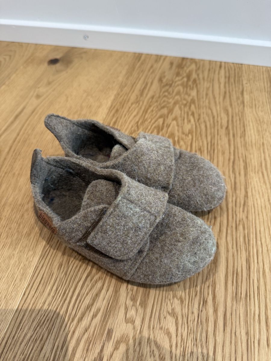 Bisgaard Scarpe per ragazzi: Bisgaard Wollfinken / Hausschuhe – Usato da Baar venduto da Mathiasbrenner