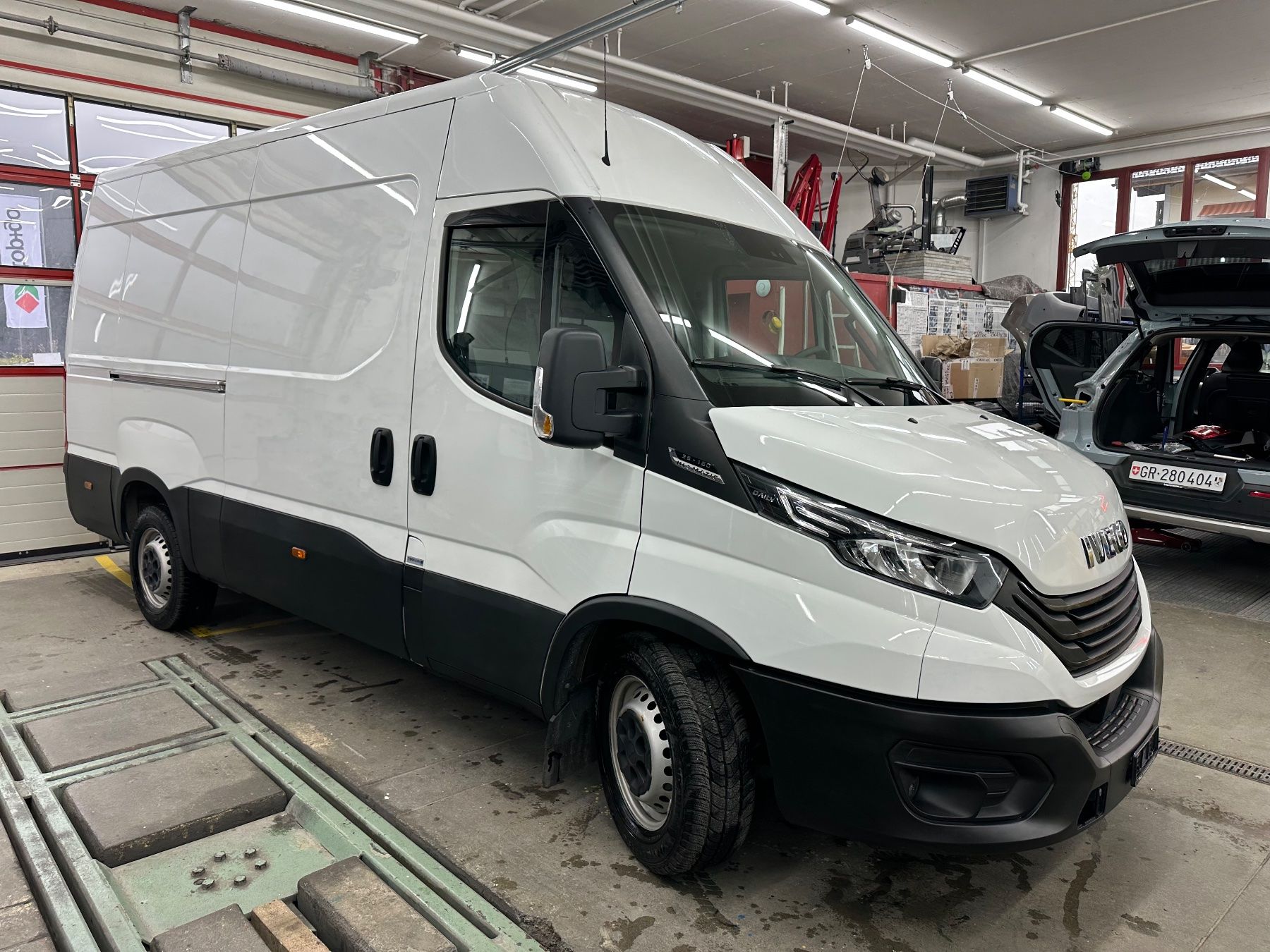 Iveco Veicoli commerciali: Iveco Daily 35S16V – Usato da Davos Wolfgang venduto da yan_r9kj 2