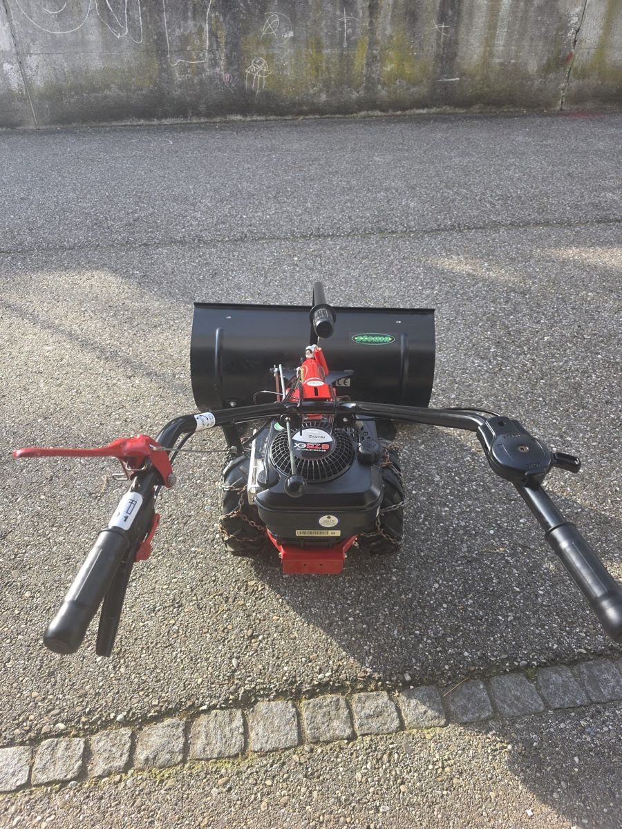 Sgombero neve: Schneepflug Stema mit Schneeschild + Radketten – Usato da Solothurn venduto da Roneh 2