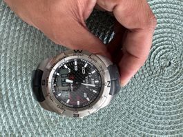 Tissot T-Touch Expert, montre d'extérieur multifonction!