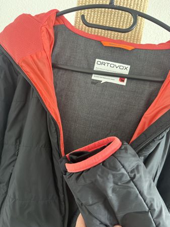 Ortovox Jacke schwarz mit Kapuze Grösse M