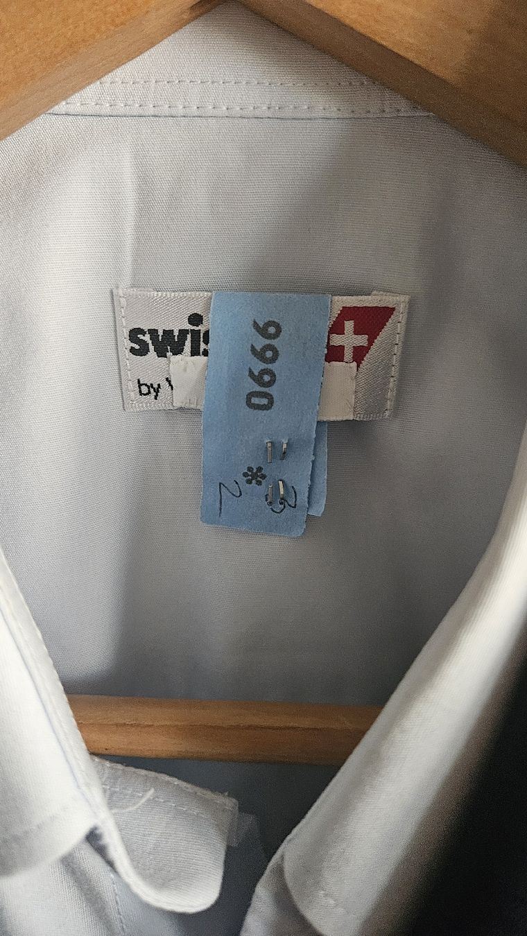 Swissair Uniformi: Swissair Piloten Uniform vintage Grösse 52 – Usato da Ettingen venduto da samiba 4
