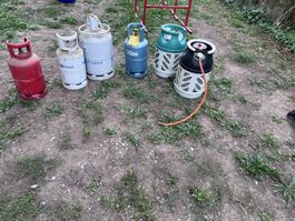Gasflaschen , 6 Stk (75)