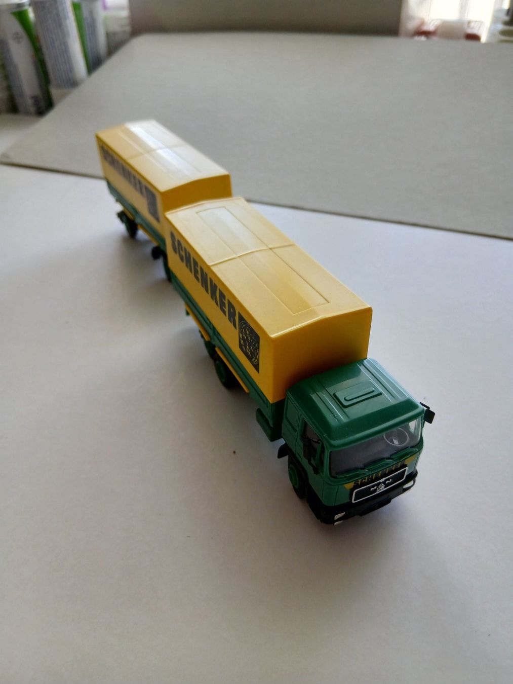 Herpa Modellini d'auto: Herpa MAN Büssing 3-a2-a WP Hängerzug Fa. Schenker – Nuovo e nell'imballaggio originale da Salgesch venduto da andiroues 2