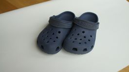 Kinder Crocs dunkelblau guter Zustand gebraucht G33-44
