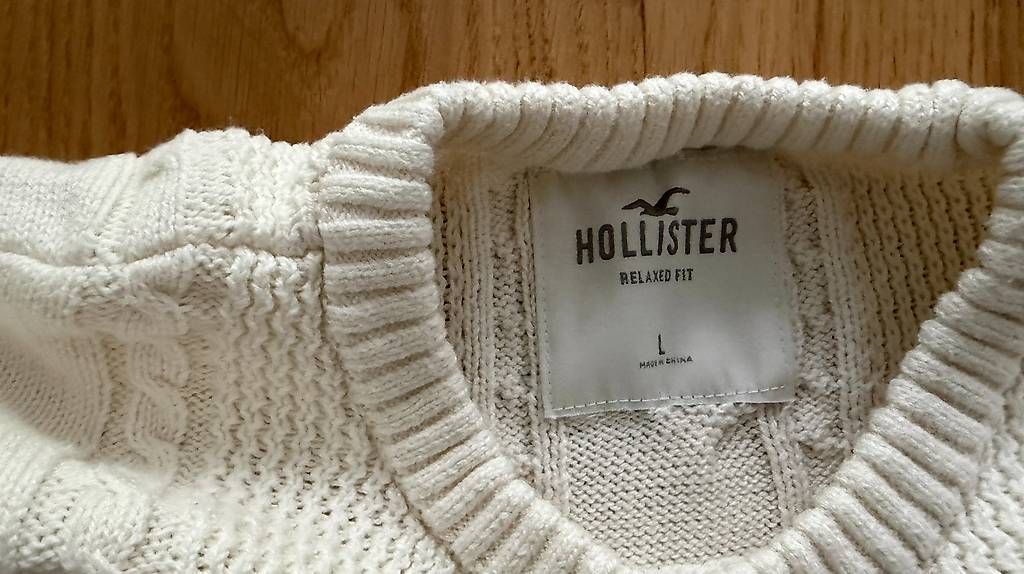 Hollister Pulls & Sweat-shirts: Hollister dicker weisser Winterpullover – D'occasion à Düdingen par Emphilly 2