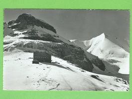 Blümlisalphütte mit Weisser und Wilden Frau