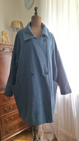 Koreanisches Mantel aus Wollel Gr.42(UK12)