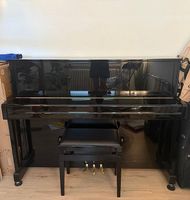 À vendre un Piano droit Yamaha B2  Noir poli