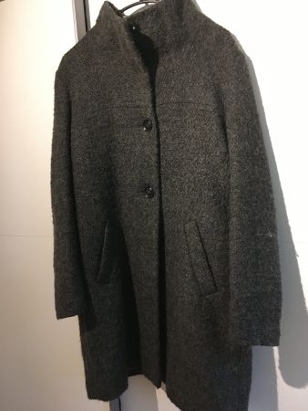 Leichter Mantel Wolle/Polyester, gefüttert, Grösse 38/M