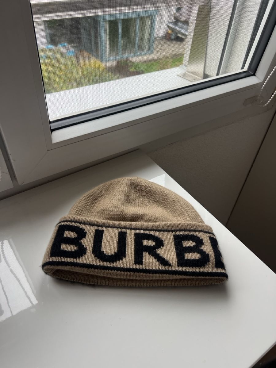 Burberry Copricapi, berretti & cappellini: Burberry Cashmere Beanie, Camel/ Logo – Nuovo (secondo la descrizione) da Niederlenz venduto da CXClouds