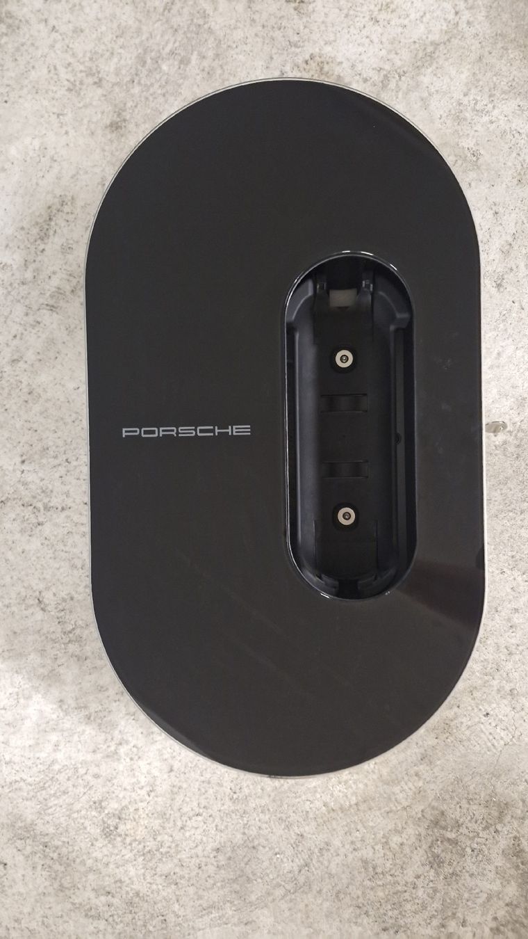 Chargeurs de batterie: Porsche E-Charger Hülle – D'occasion à Bülach par colaslive