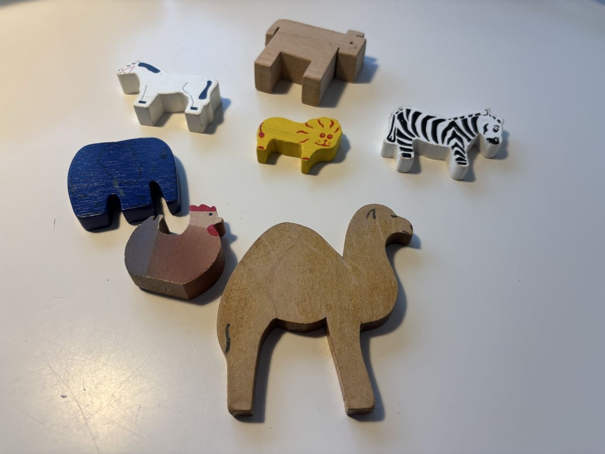 Spielzeuge: Holztiere Set, Spielzeug – Gebraucht aus Zürich von Mosara