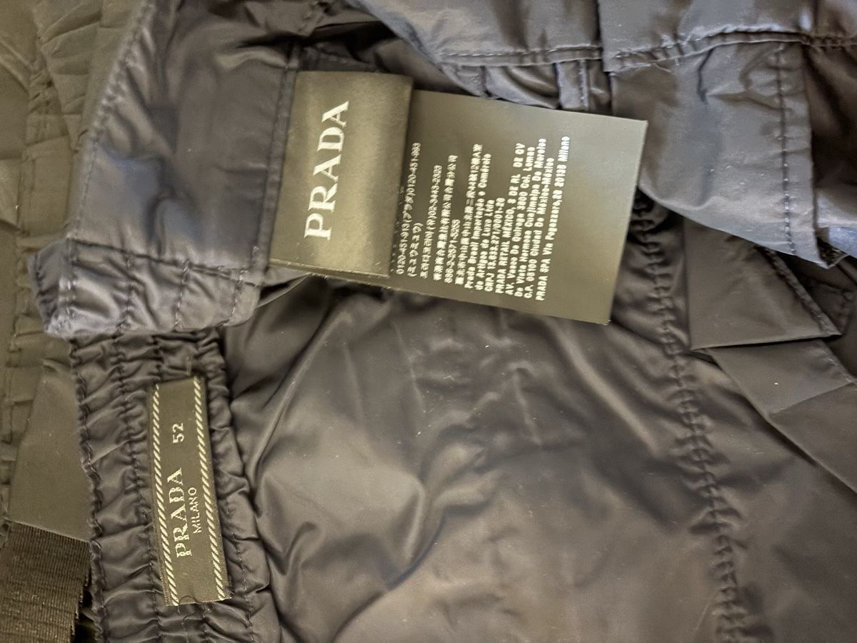 Prada Pantalons: Prada Nylon Trousers – D'occasion à Schlieren par lau_jvz6 4