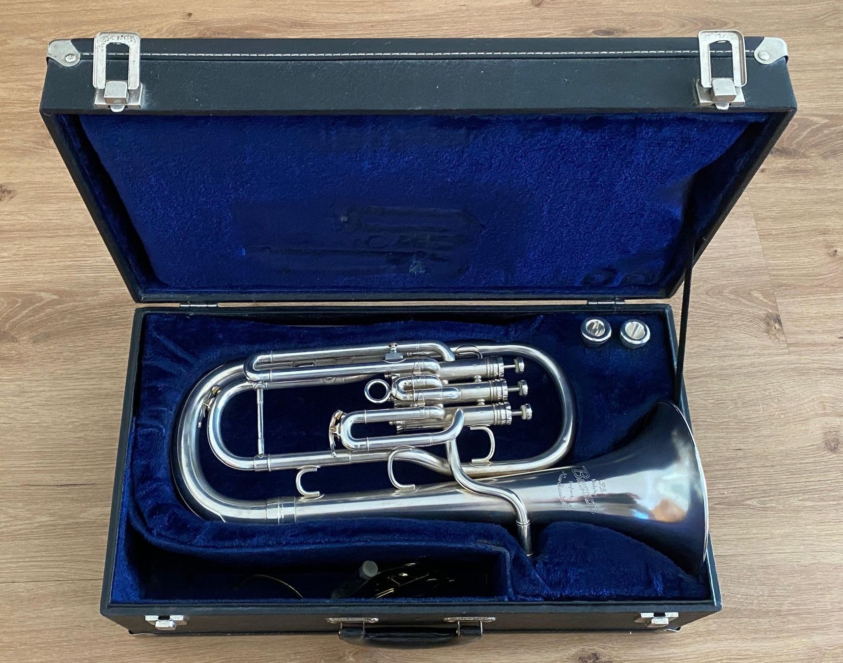 Besson Strumenti musicali: ES-Horn BESSON New Standard versilbert mit Koffer – Usato da Oberrohrdorf venduto da Mtubist 7