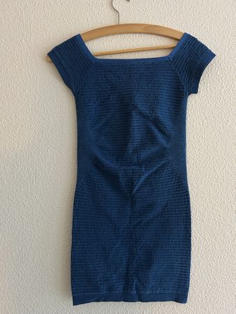 Robe moulante Bebe bleu, taille XS/S, parfait pour l'été!