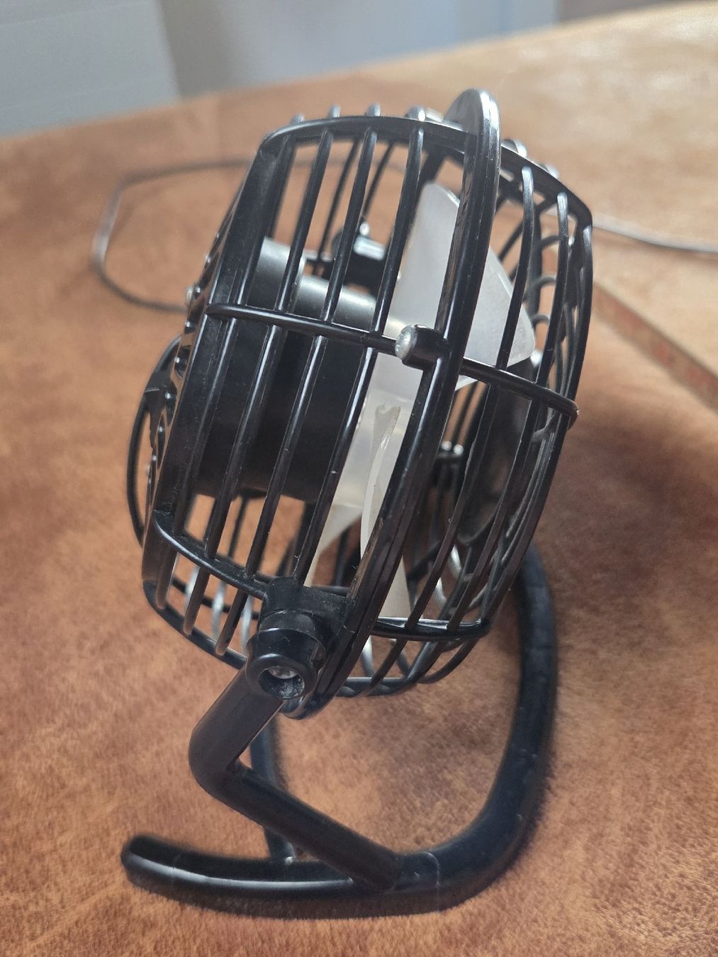 Ventilateurs: kleiner Ventilator mit USB-A-Anschluss – D'occasion à Grosshöchstetten par Dirue 3