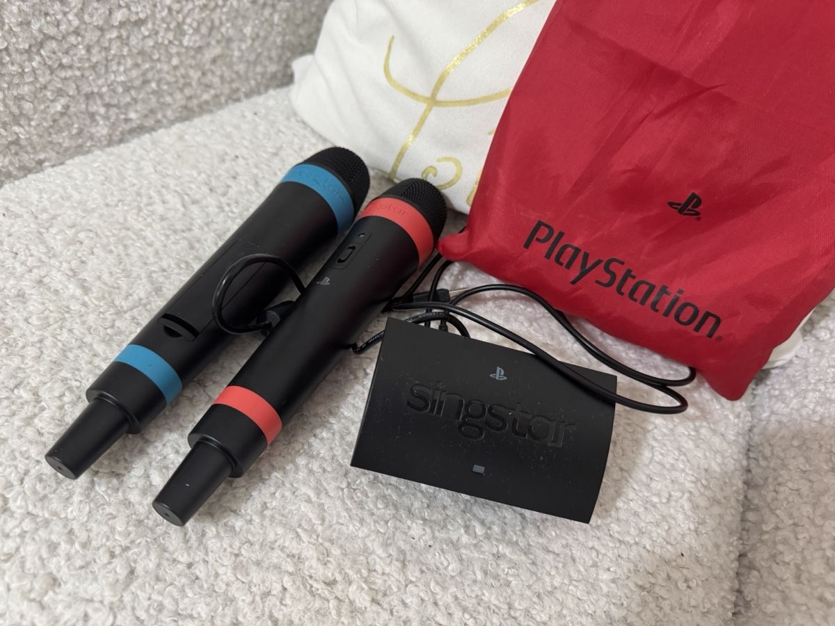 Sony Konsolen: 2 Micros Singstar PS3 Playstation avec sac occasion – Gebraucht aus Brügg BE von haj_9zhk