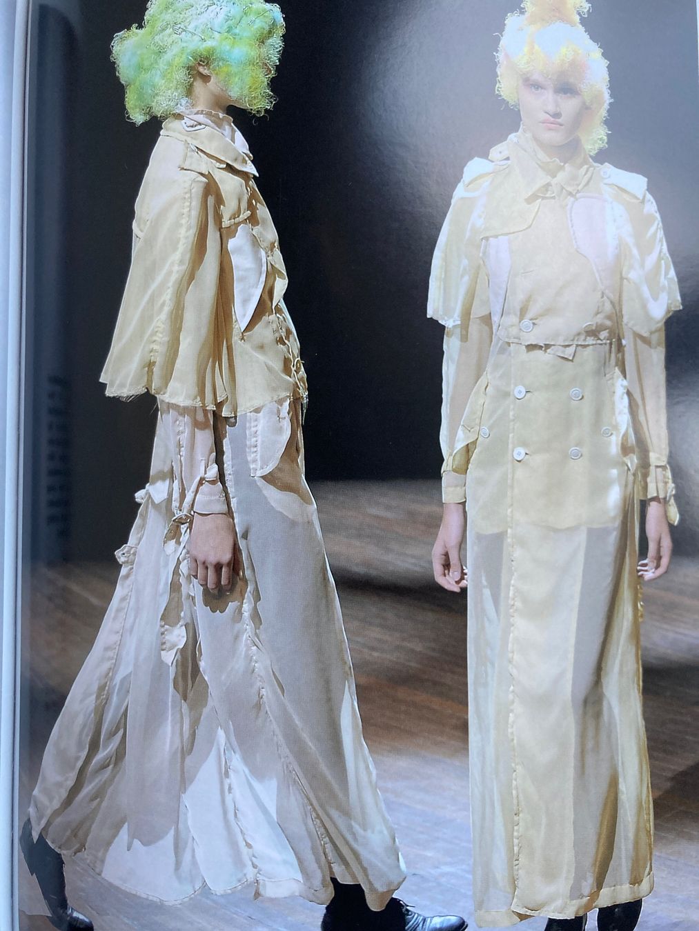 Revues & Magazines: Collezioni Paris 2010 Mode Design – D'occasion à Aarwangen par nemkin61 5