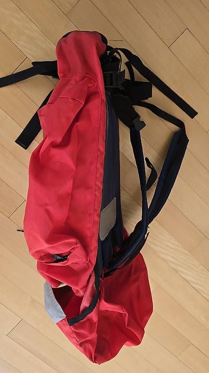 Rucksäcke: Grosser Rucksack rot – Gebraucht aus Zollikofen von Schloedi 1