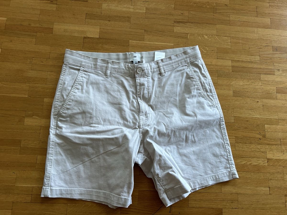 H&M Jeans: H&M bermuda coton, beige claire, T36 – Gebraucht aus Lausanne von lavirgule