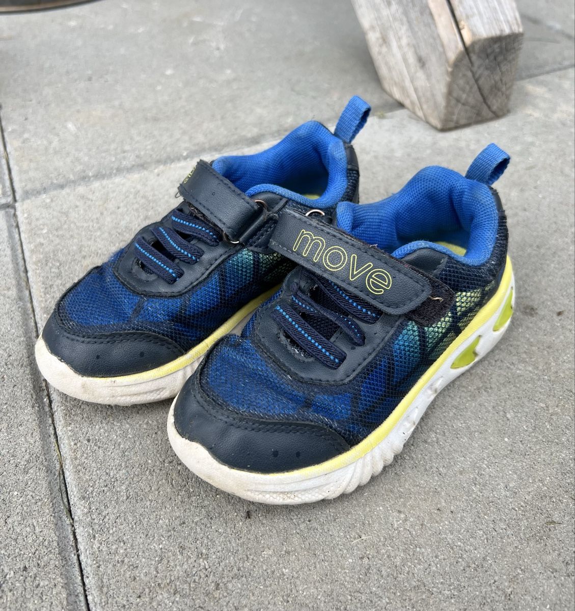 Scarpe per ragazze: Schuhpaket Gr. 25 – Usato da Lützelflüh-Goldb venduto da F1tom 5