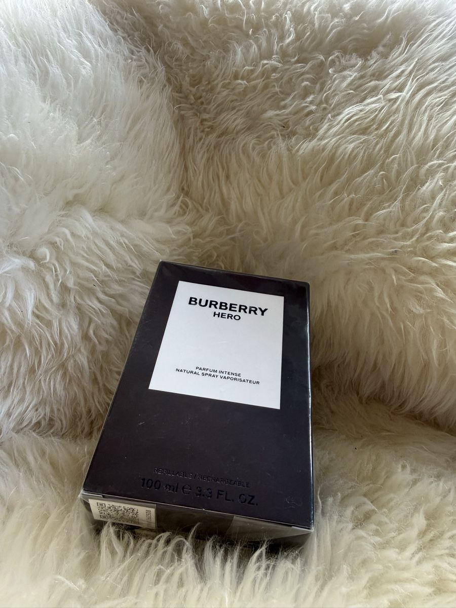 Burberry Parfum & Eau de Toilette: BURBERRY HERO parfum intense – Neu und originalverpackt aus Biel/Bienne von lichterhoh