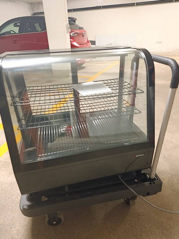 Kühlschrank: Kühlvitrine 100 Liter  – Gebraucht aus Hinwil von dogfan2000