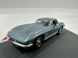1963 Chevrolet Corvette C2 1:43, hellblau, DEL PRADO