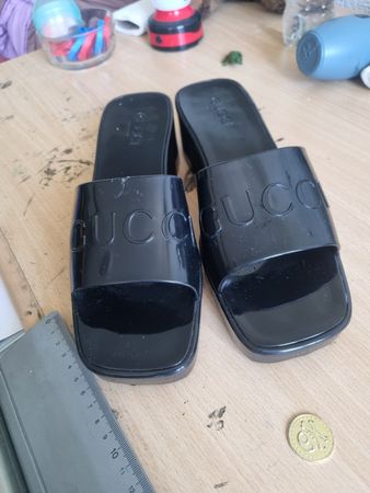 Gucci Badeschuhe, Schwarz, Gr. 38/39 Sommer Sale!