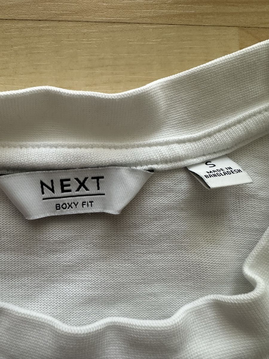 Next T-shirt: NEXT Boxy Cropped Tee - Weiss – Nuovo (secondo la descrizione) da Chur venduto da dajan.17 3