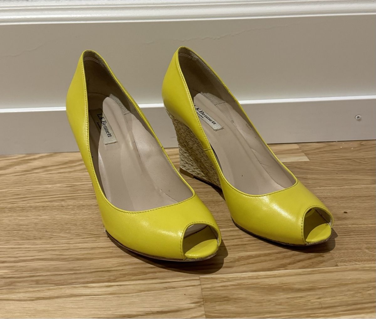 Scarpe da donna: L.K.Bennett Wedges mit Peeptoe 40 – Nuovo (secondo la descrizione) da Zürich venduto da leo_5pg2