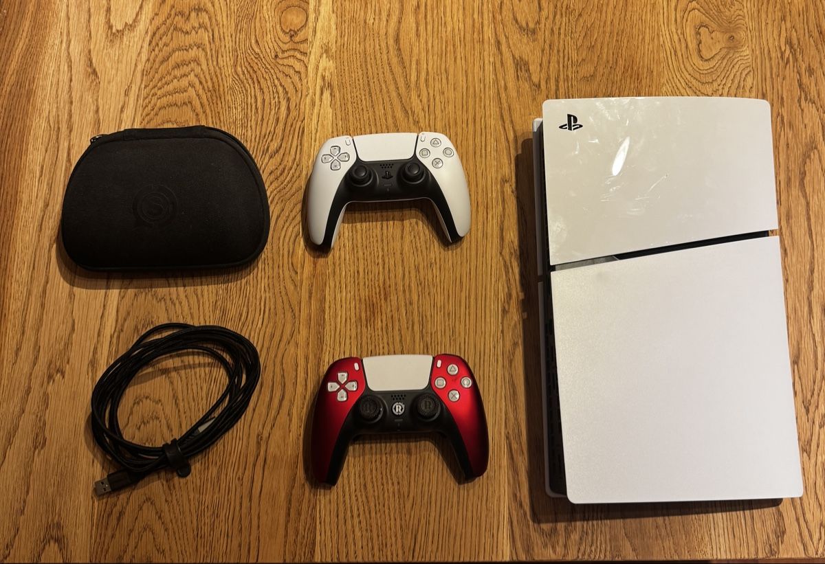 Sony Console: PS5 Slim 1 TB Digital Edition + Scuf Controller – Usato da Wölflinswil venduto da Icygym