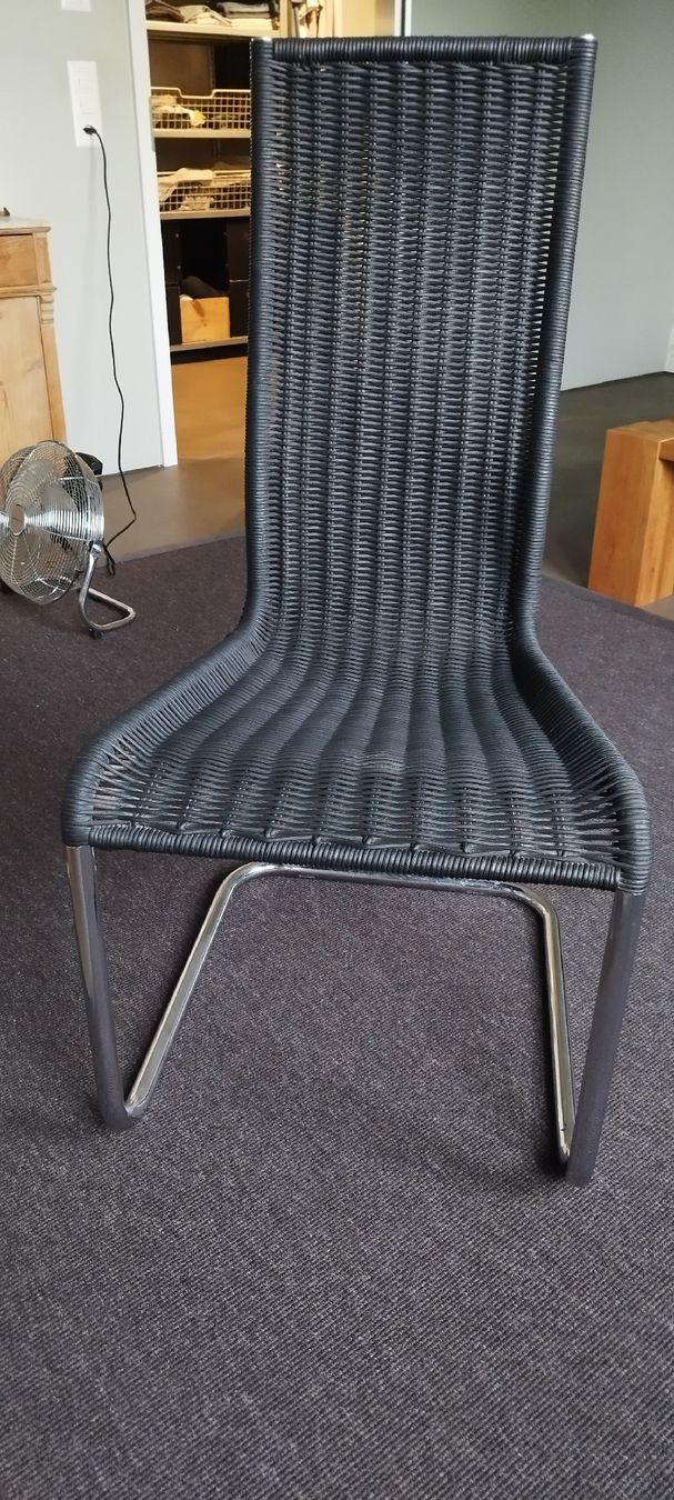 Tecta Poltrone: Tecta B20 Stuhl Designklassiker. Schwingsessel Rattan – Usato da Luterbach venduto da Liveyourdream 2
